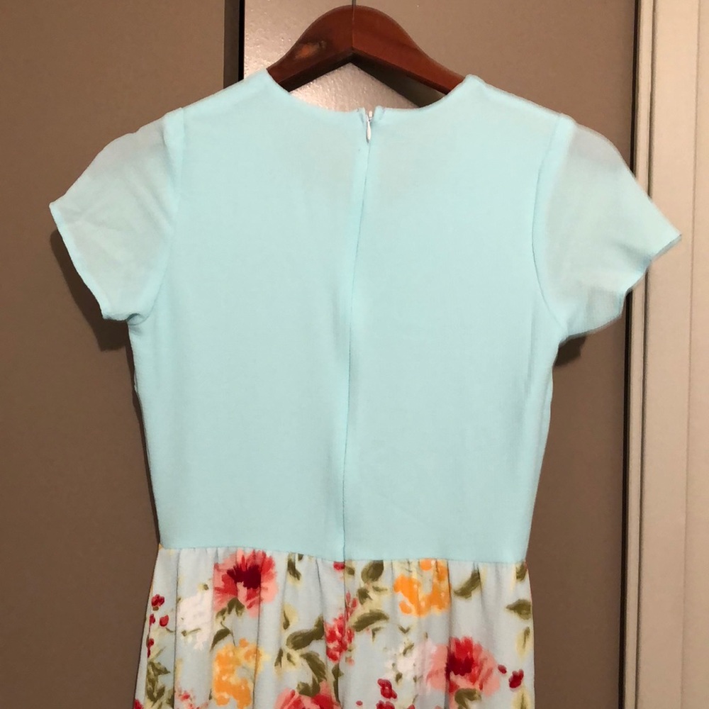Dress - Picture 4 of 4